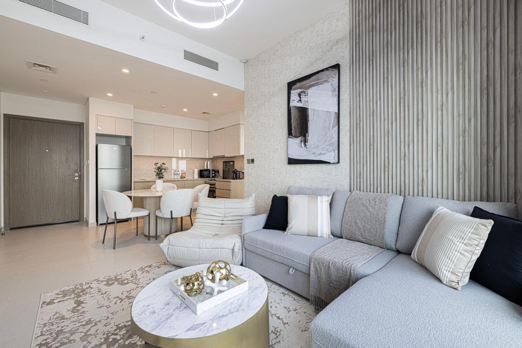 Smartstay At Burj Royale - Unique Downtown Views - Brand New Luxury *