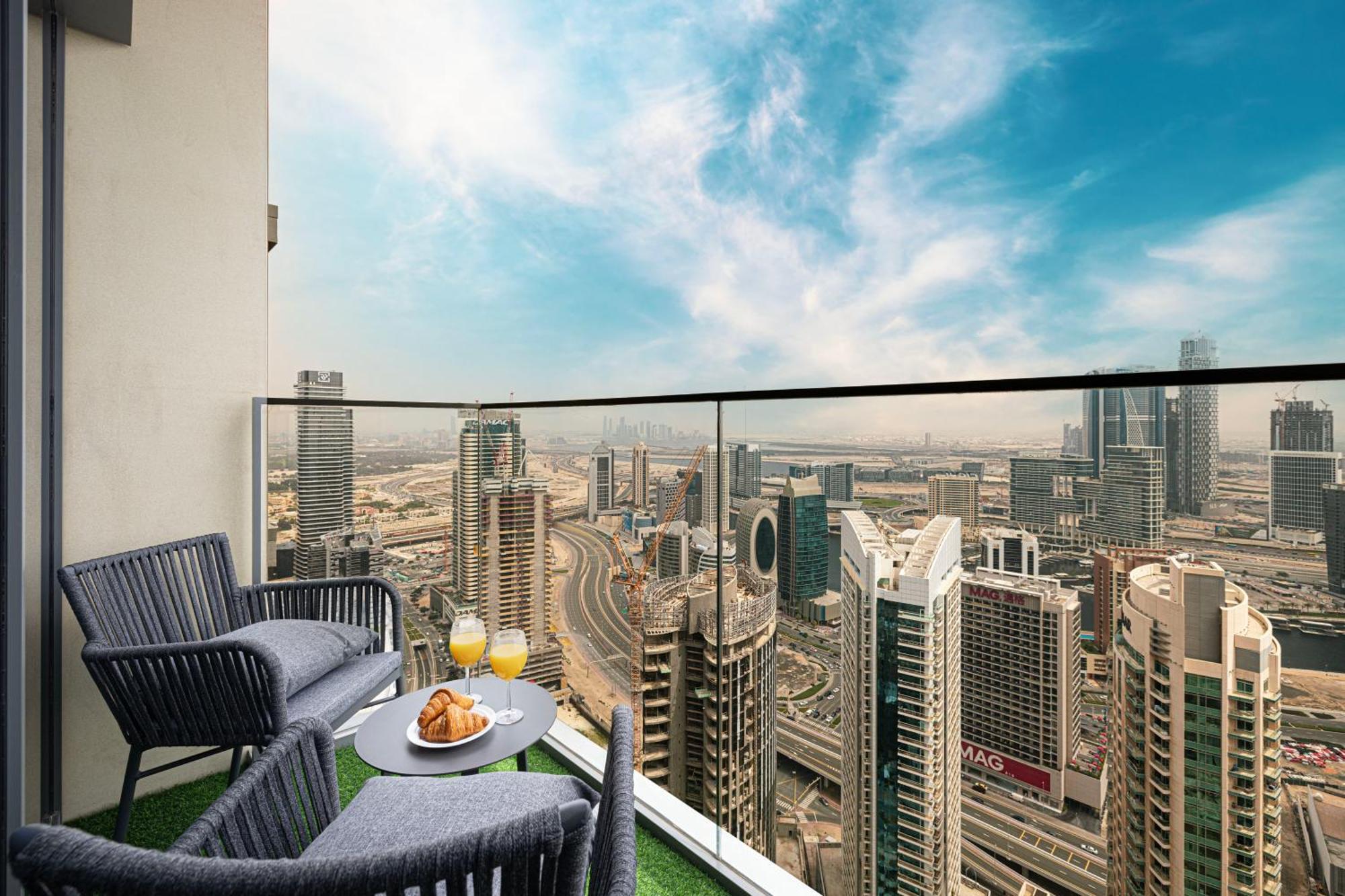 Smartstay At Burj Royale - Unique Downtown Views - Brand New Luxury Apartment Dubai