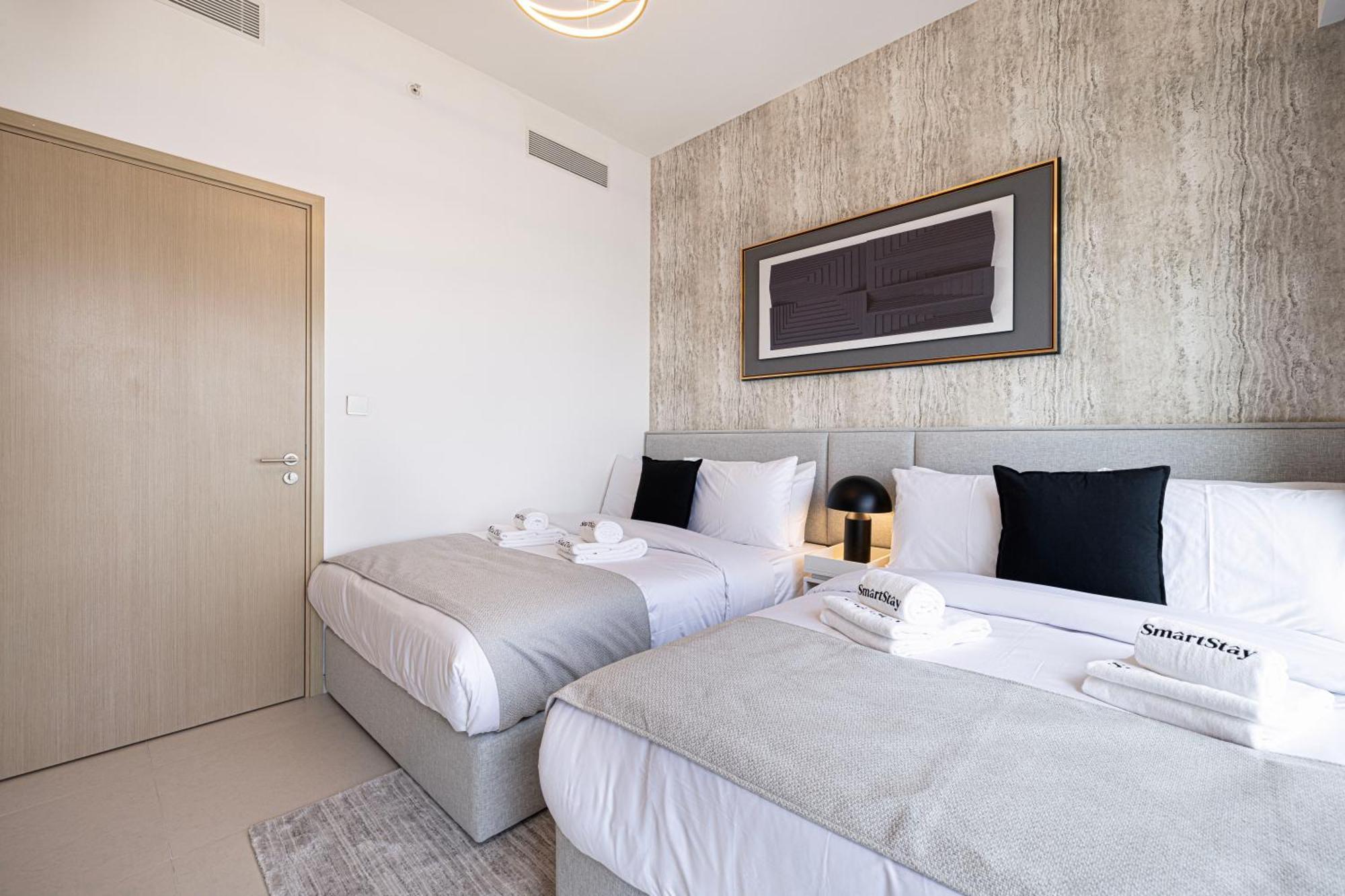 Apartment Smartstay At Burj Royale - Unique Downtown Views - Brand New Luxury *