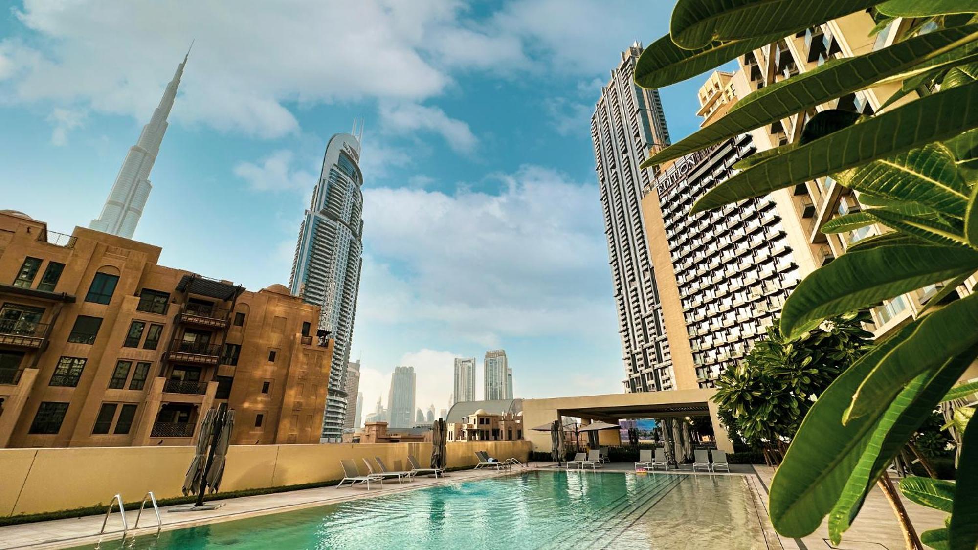 Smartstay At Burj Royale - Unique Downtown Views - Brand New Luxury *